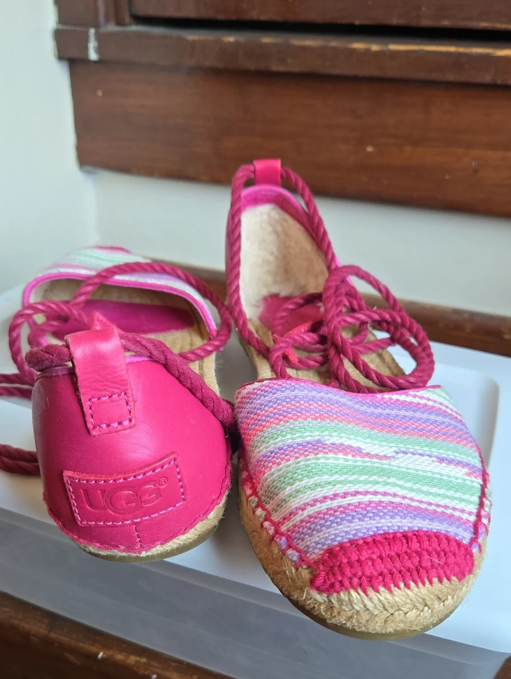 UGG Libbe Serape Espadrille Lace-Up Flats Sz 6